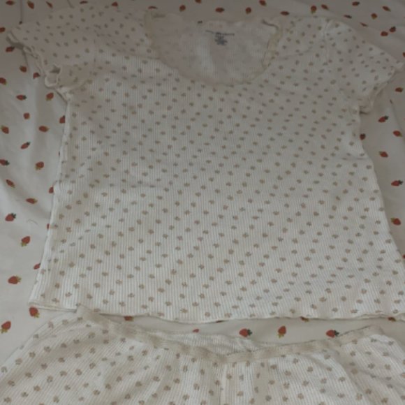 Brandy Melville floral matching waffle set :) - Picture 1 of 4